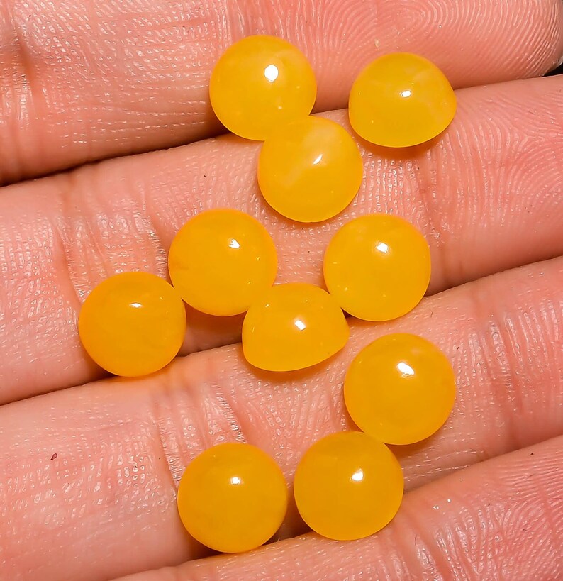 Stunning Yellow Jade Round Wonderful Cabochon For Her - 18mm